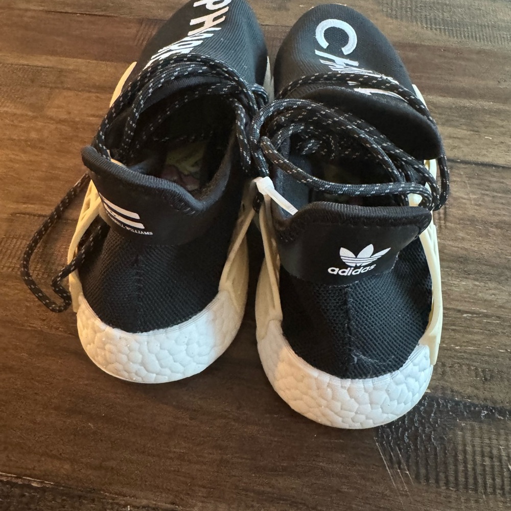 CHANEL Black and White Pharrell Sneakers - Picture 3 of 5